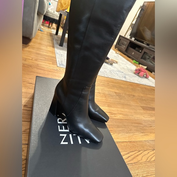 NATURALIZER LYRIC BLACK LEATHER BOOTS - Picture 6 of 9